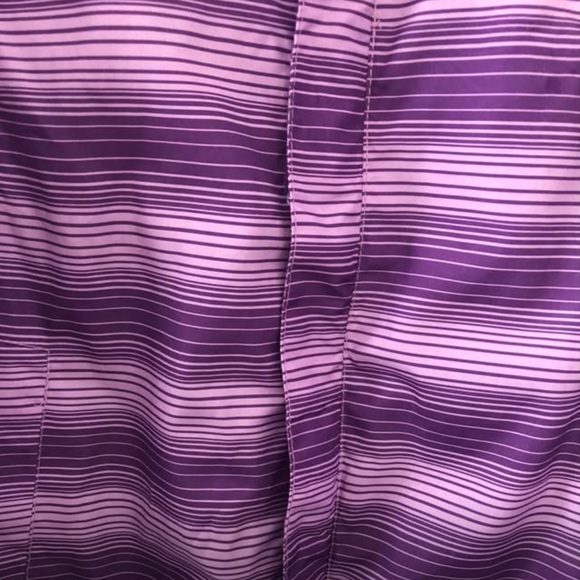 Size XL Lightweight Windbreaker Women's Purple Jacket - Picture 3 of 6